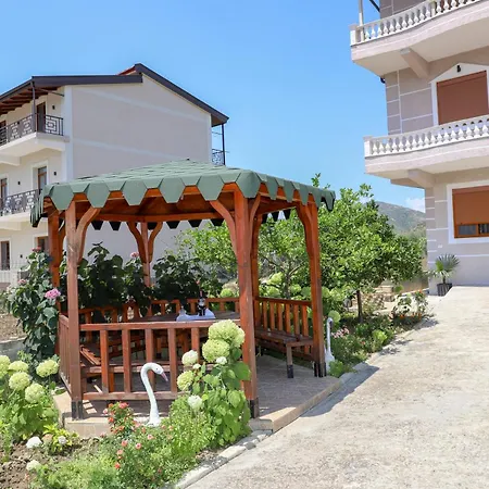 Guest house Mara Uznove